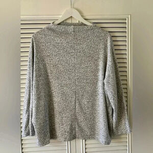Banana Republic Women’s Leopard Print Sweater SZ XL
